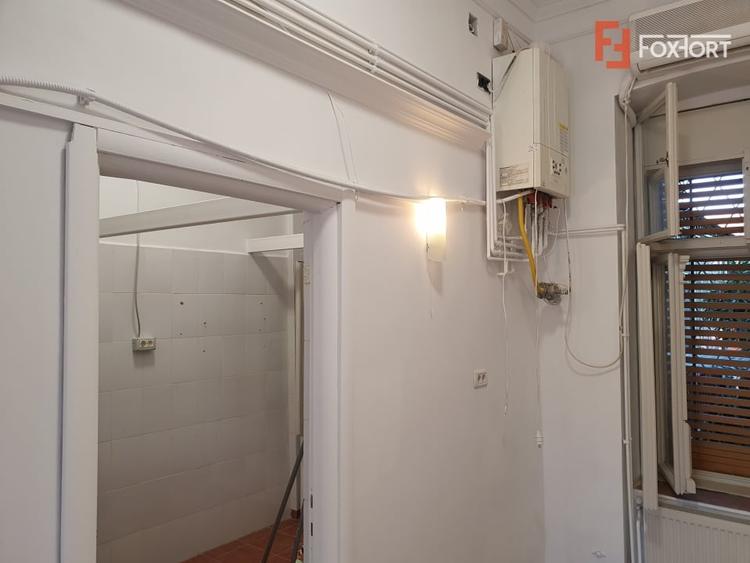 Spațiu comercial, de 42.700000762939 mp, în Sinaia
