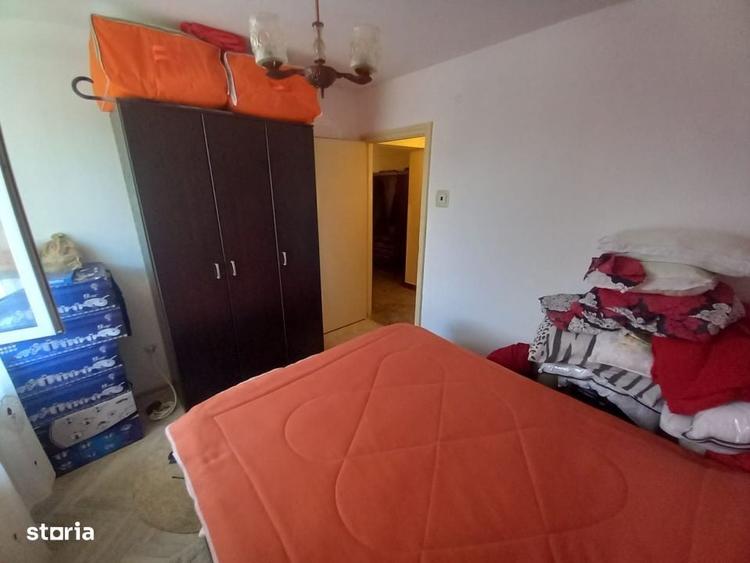 Apartament cu 3 camere decomandat în Săsar