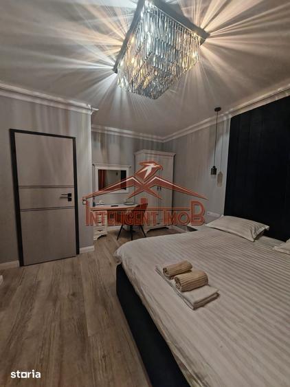 Casă cu 8 camere decomandat cu Teren 386 Mp în Turnișor