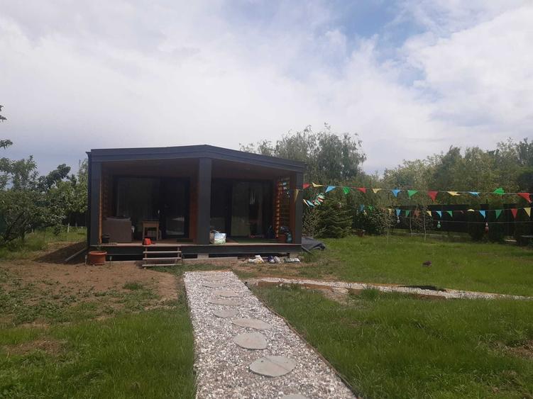 Casă cu 2 camere în Central