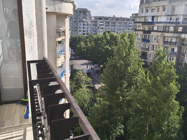 Apartament cu 2 camere decomandat, mobilat în Vitan