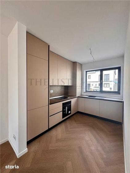 Casă cu 4 camere cu Teren 100 Mp în Central