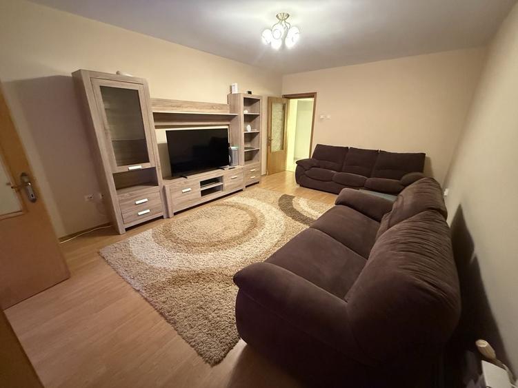 Apartament cu 2 camere decomandat în Buzaului