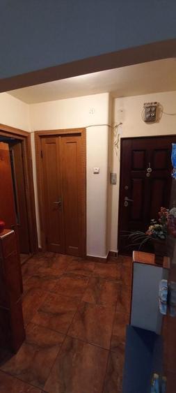 Apartament cu 2 camere semidecomandat în Rogerius