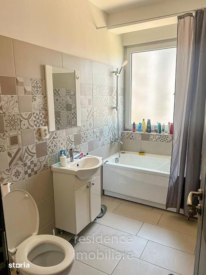 Apartament cu 3 camere semidecomandat în Sopor