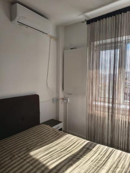 Apartament cu 2 camere decomandat în Cina