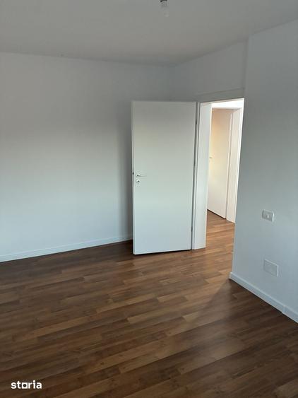 Casă cu 4 camere cu Teren 477 Mp în Central