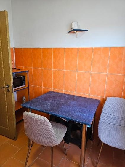 Apartament cu 2 camere decomandat în Drumul Taberei