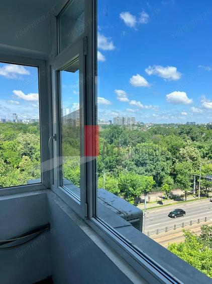 Apartament cu 3 camere decomandat în Colentina