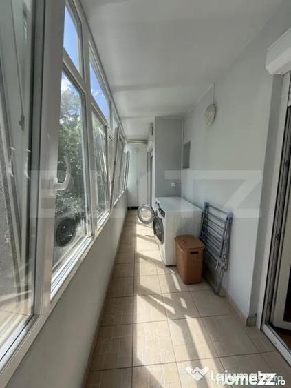 Apartament cu 3 camere semidecomandat în Micro 14