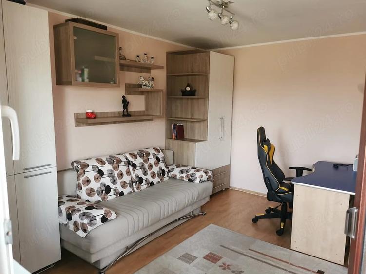 Apartament cu 2 camere decomandat în Craiovei