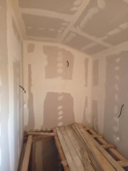 Casă cu 4 camere cu Teren 538 Mp în Priseaca