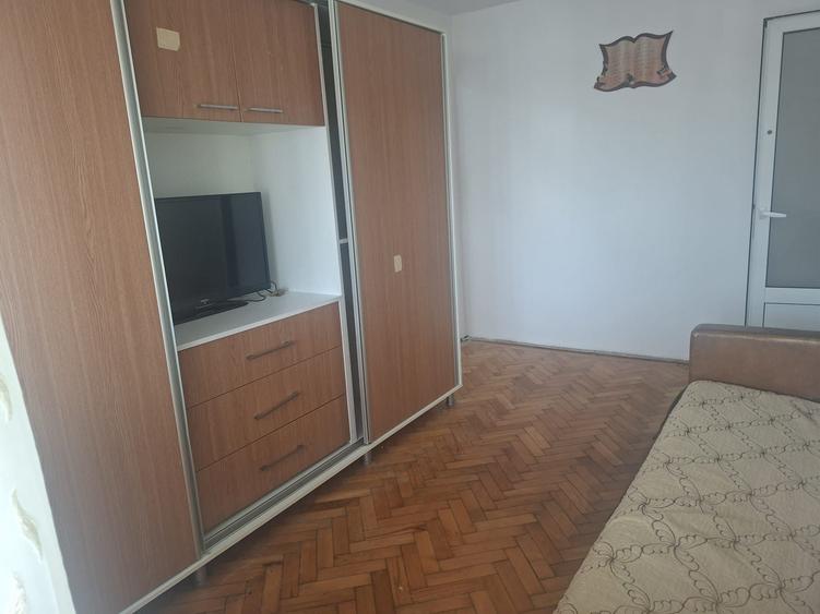 Inchiriez apartament 2 camere - 5