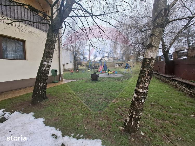 Spațiu comercial, de 1,300 mp, în Central