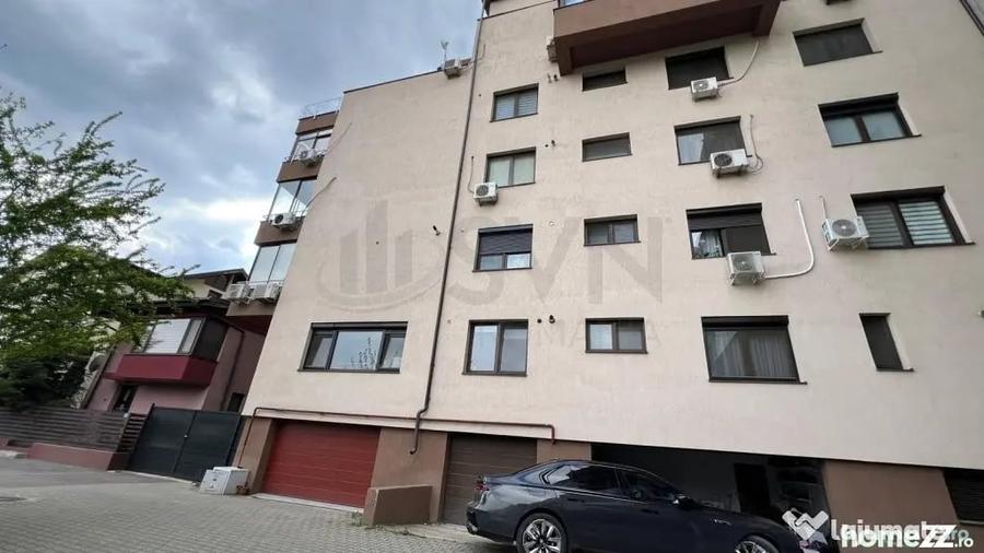 Apartament cu 3 camere decomandat în Sisești
