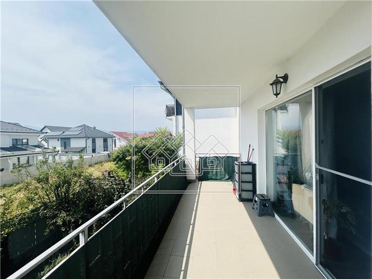 Apartament cu 3 camere decomandat în Șelimbăr