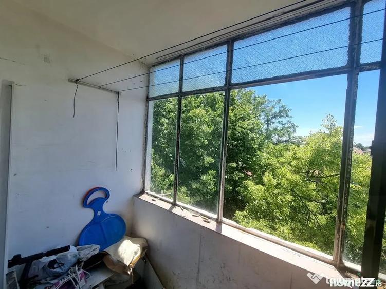 Apartament cu 2 camere nedecomandat în Km 4