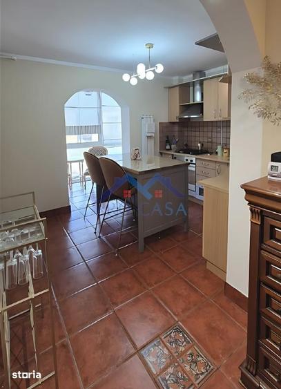 Apartament cu 3 camere decomandat în Tolstoi