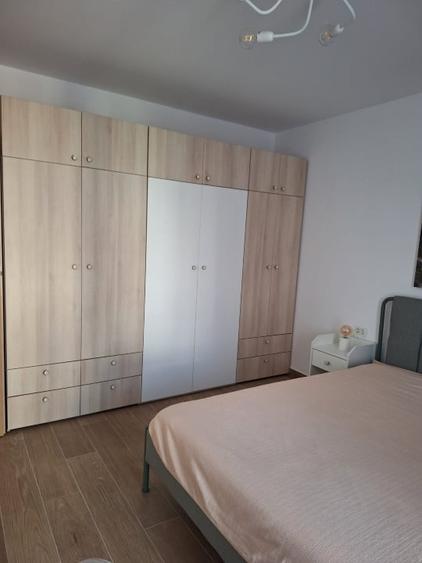 Apartament cu 2 camere decomandat în Titan
