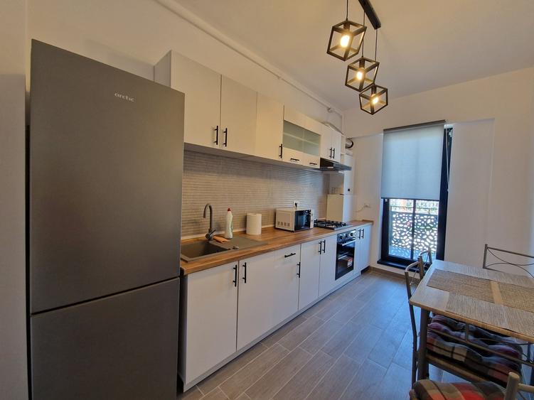 Apartament cu 2 camere decomandat în Cățelu