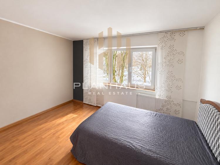 Apartament cu 4 camere decomandat, mobilat în Central