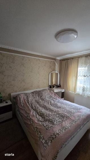 Apartament cu 3 camere decomandat în Micro 16