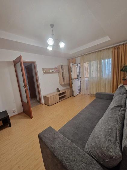 Apartament cu 2 camere decomandat în Basarabia