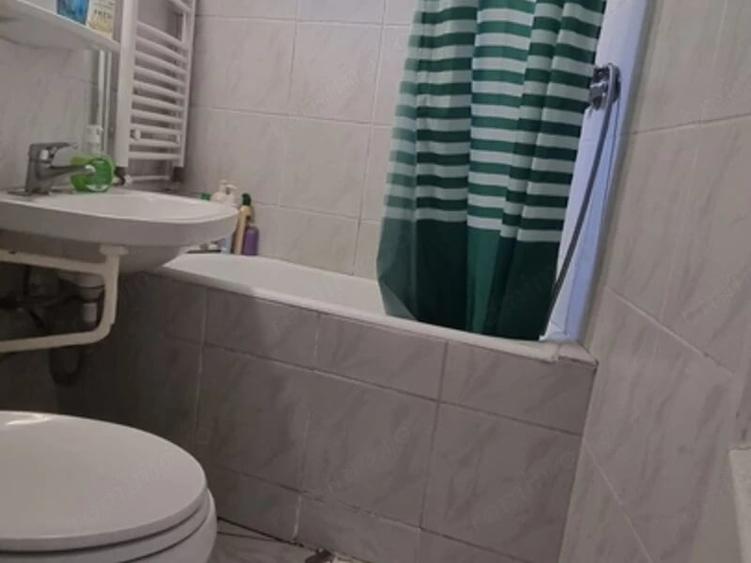 Garsonieră decomandată în Rosetti