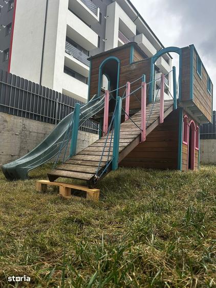 Apartament cu 3 camere decomandat în Socola
