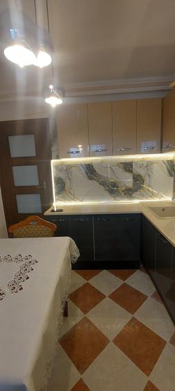 Apartament cu 2 camere decomandat în Micro 9
