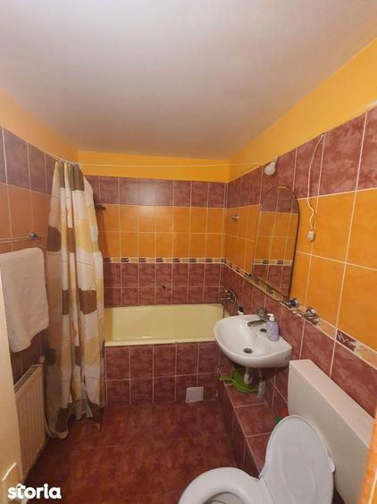 Apartament cu 2 camere, mobilat în Central