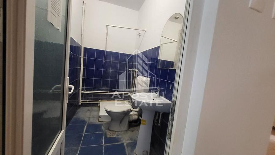 Casă cu 5 camere cu Teren 1000 Mp în Badea Cârțan
