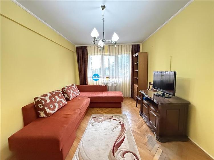 Apartament cu 3 camere decomandat în Central