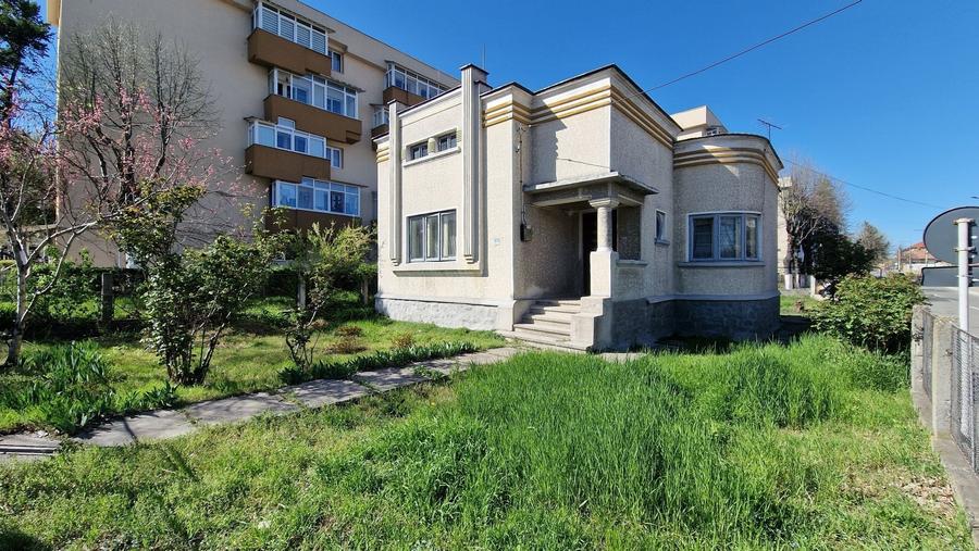 Casă cu 3 camere în Central