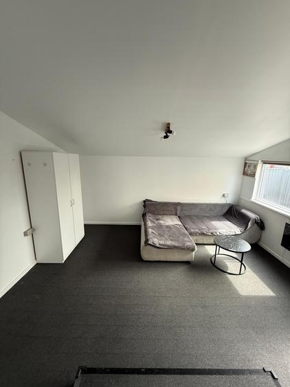 Duplex cu 4 camere cu Canalizare în Ipotești