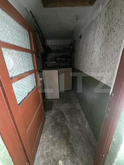 Casă individuală cu 5 camere cu Canalizare în Teiș