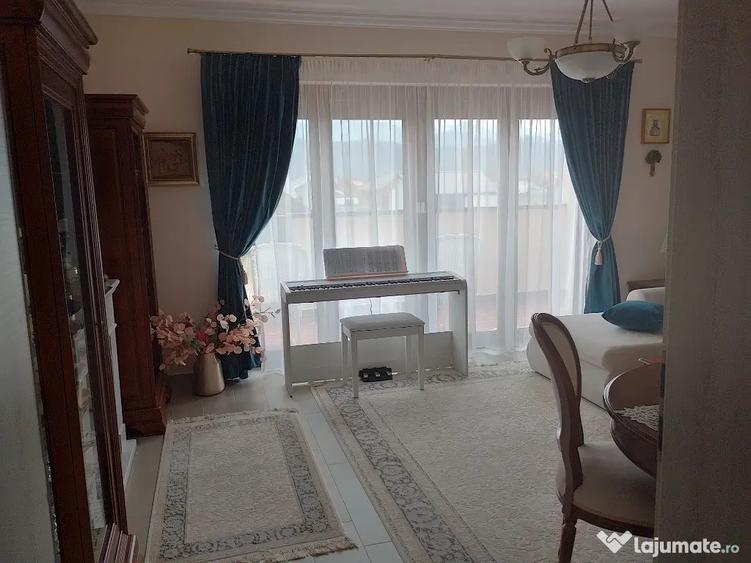 Apartament cu 3 camere decomandat în Vest