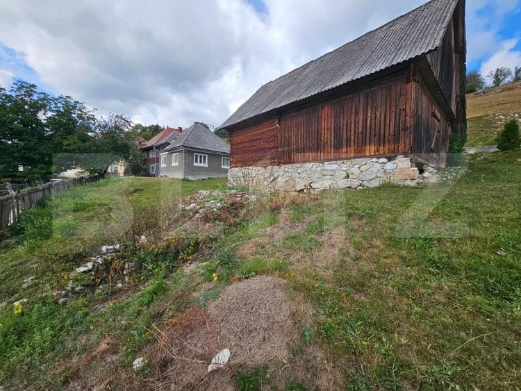 Casă cu 7 camere cu Teren 1855 Mp în Tomuțești