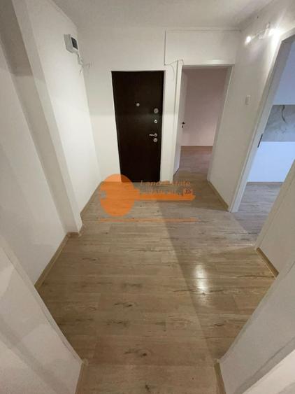 Apartament cu 2 camere decomandat în Apusului
