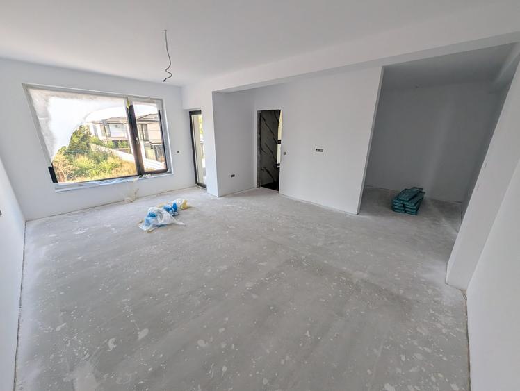 Casă individuală cu 5 camere cu Canalizare în Tunari