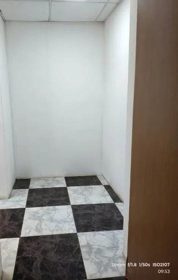 Spațiu comercial, de 80 mp, în Central