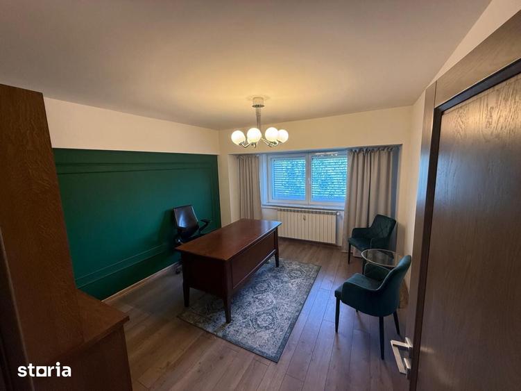 Apartament cu 4 camere în Centrul Civic