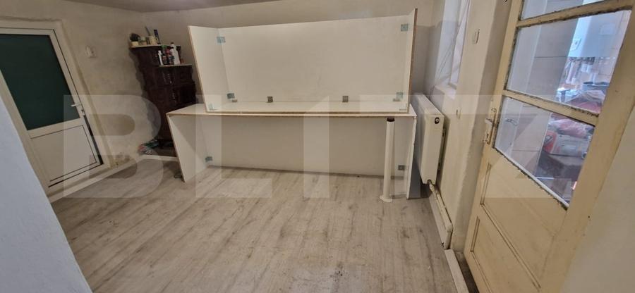 Casă individuală cu 3 camere cu Canalizare în Bariera Vâlcii