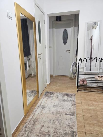 Apartament cu 2 camere decomandat în Olteniței
