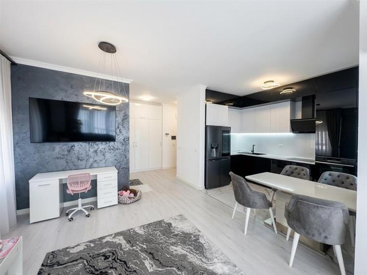Apartament cu 3 camere decomandat în Nufărul