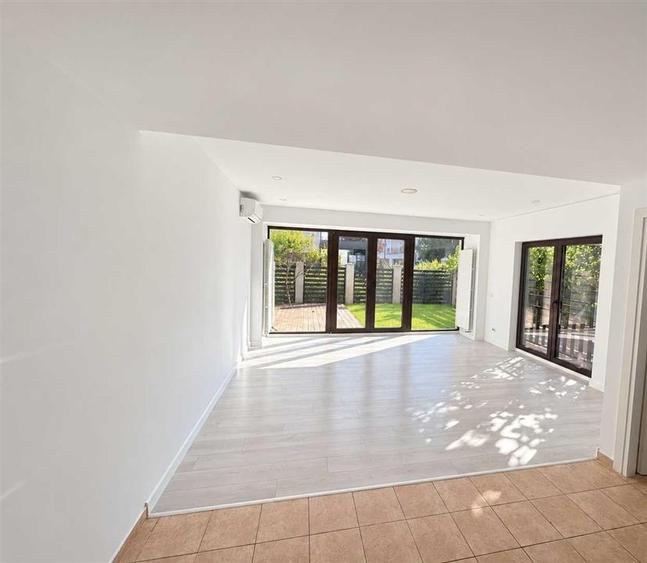 Casă cu 4 camere cu Teren 180 Mp în Pipera