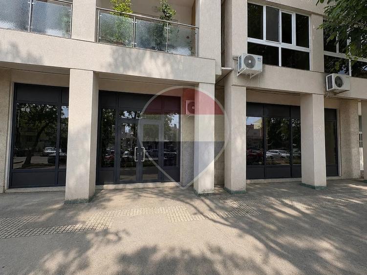 Spațiu comercial, de 137 mp, în Faleza Nord