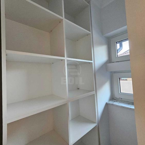 Duplex cu 4 camere cu Canalizare în Florești