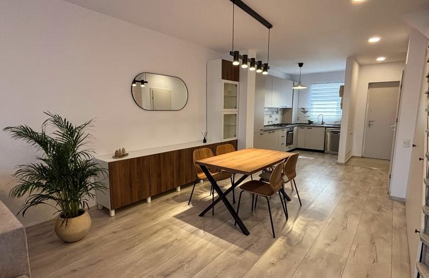 Duplex cu 3 camere cu Canalizare în Central