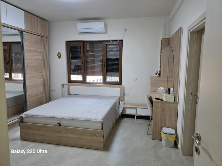 Apartament cu 3 camere decomandat în P-ța Amzei